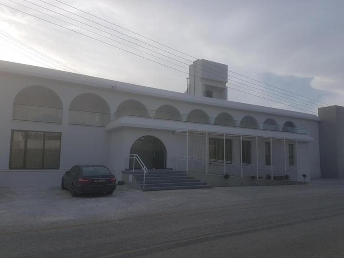 E.J. Pyrgos Bay Hotel Eksteriør billede