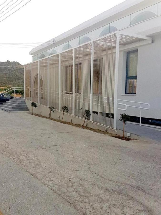E.J. Pyrgos Bay Hotel Eksteriør billede