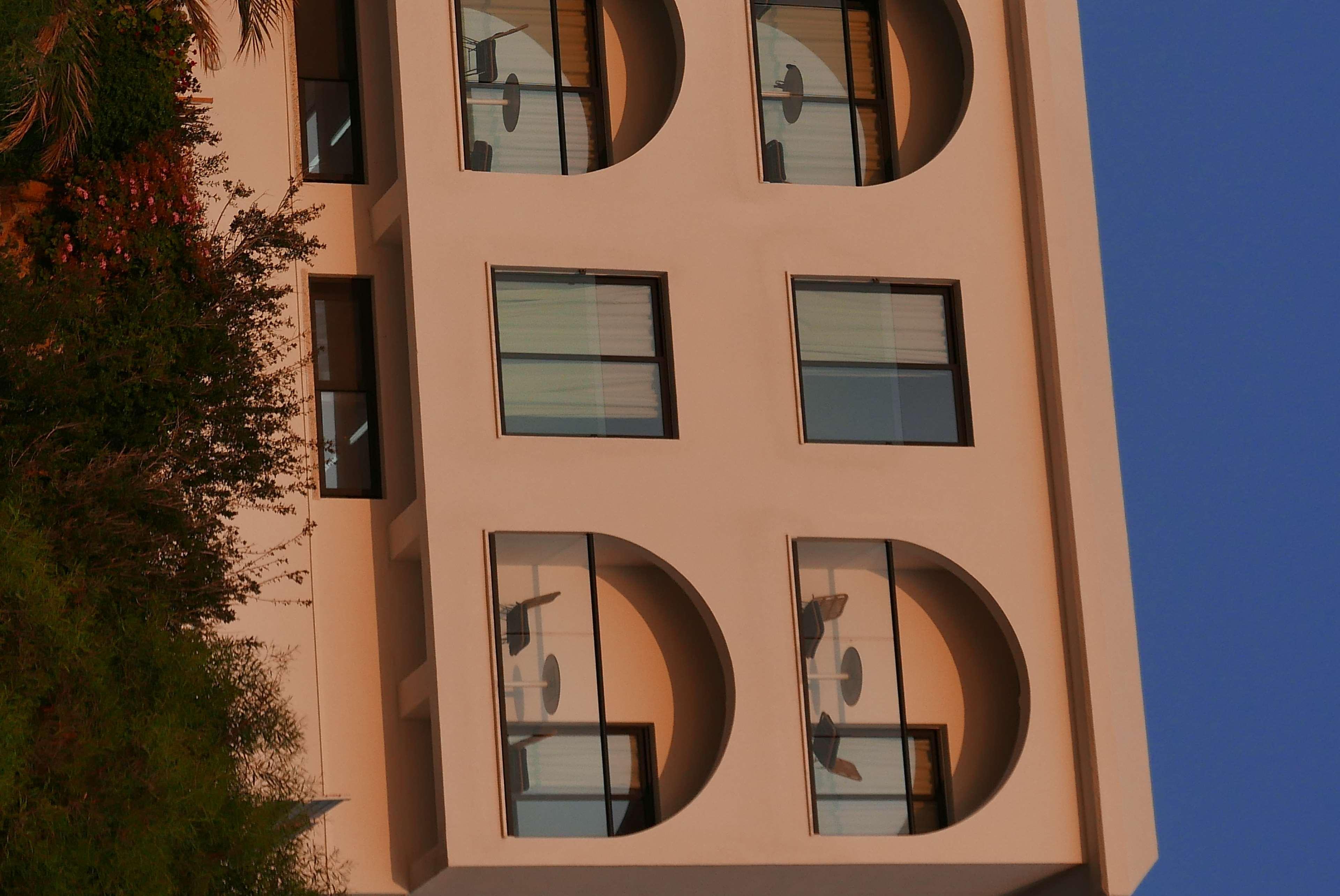 E.J. Pyrgos Bay Hotel Eksteriør billede