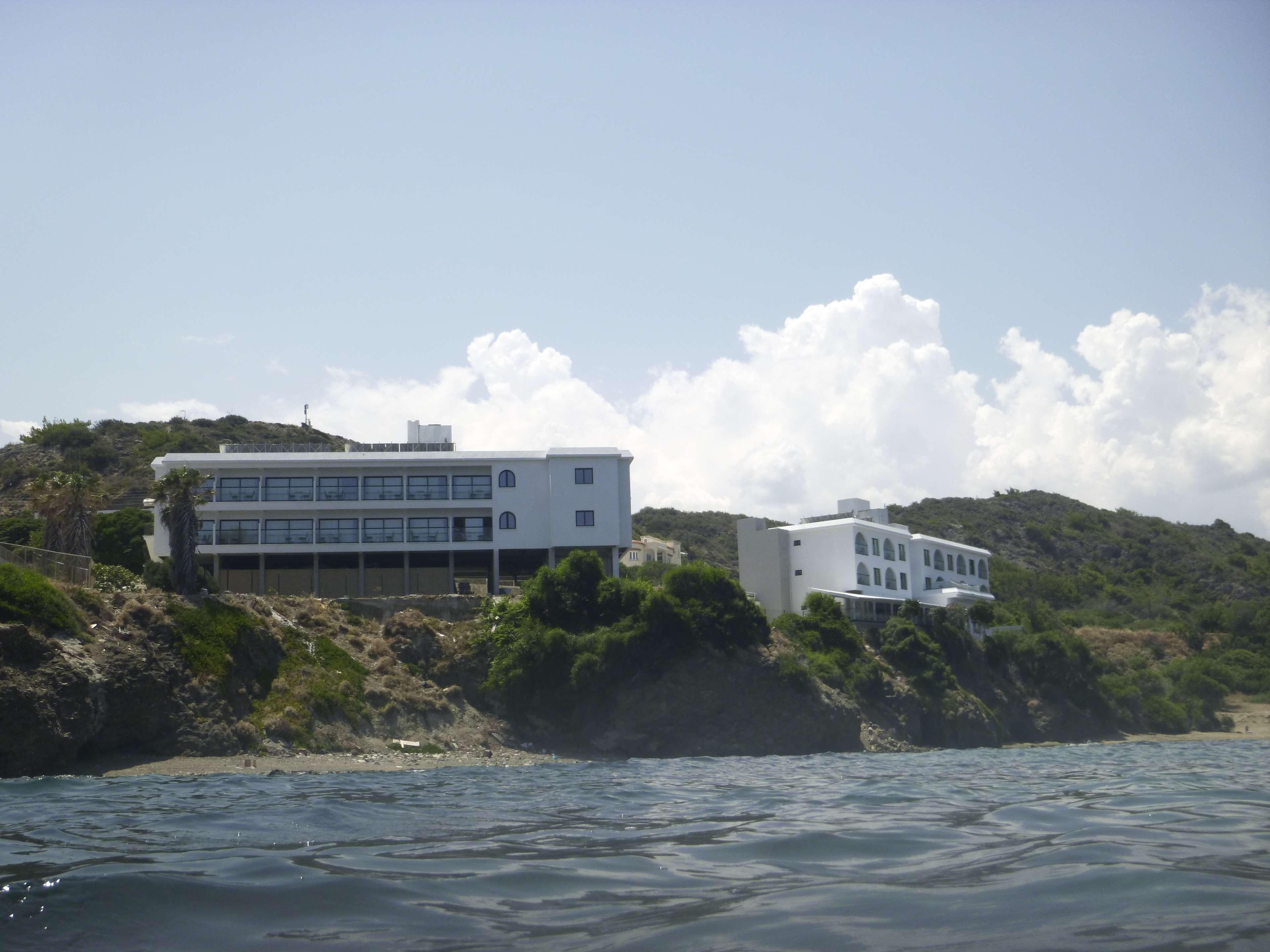E.J. Pyrgos Bay Hotel Eksteriør billede