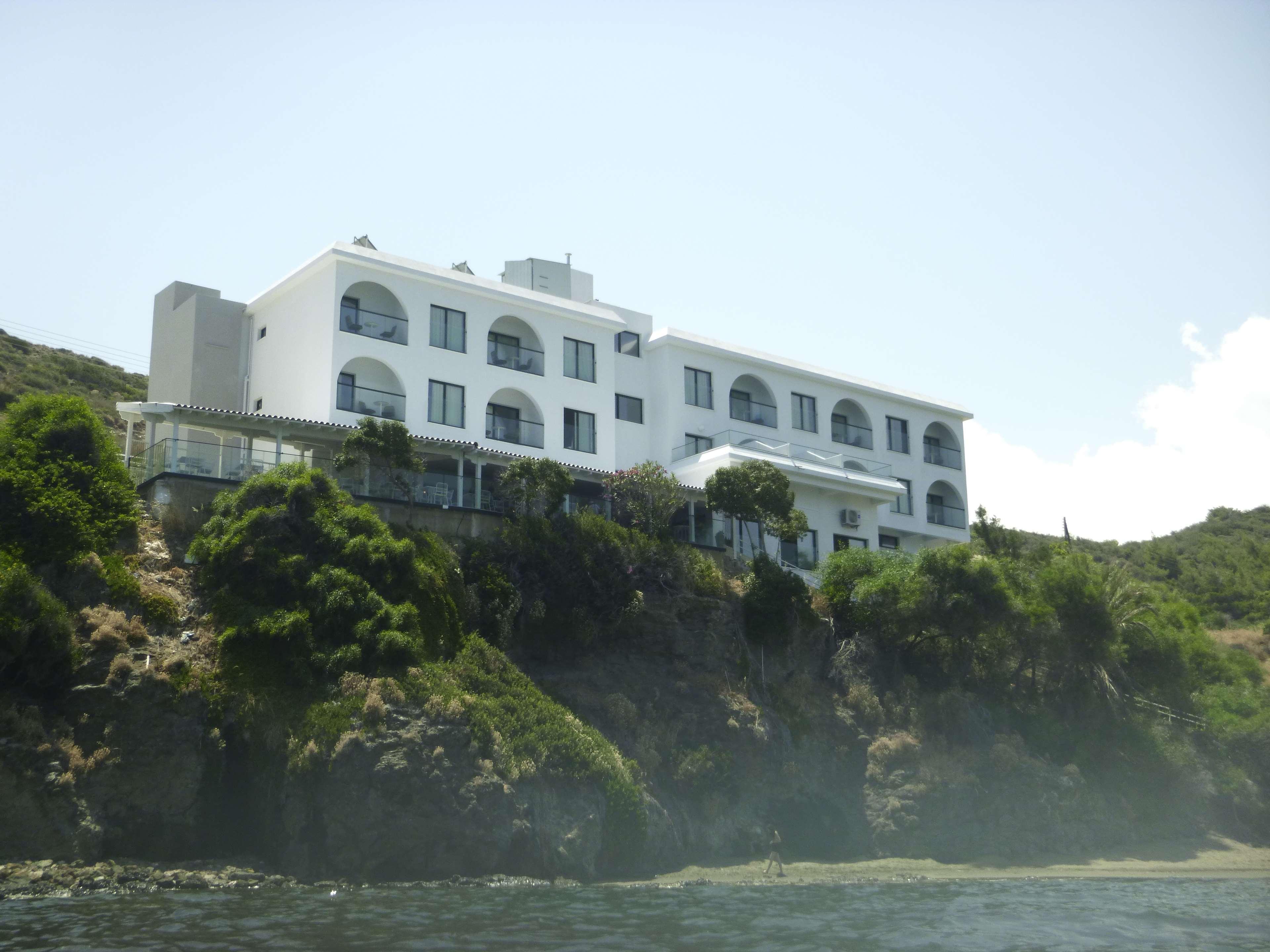 E.J. Pyrgos Bay Hotel Eksteriør billede